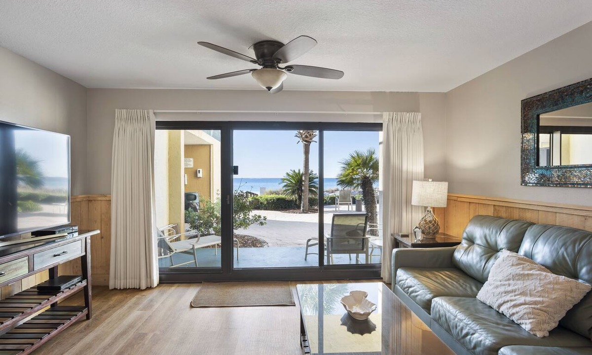 Destin Condo | 110- GORGEOUS and freshly renovated with amazing gulf views! Destin Beach Clu