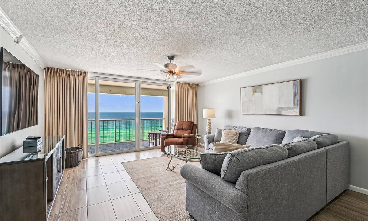 Destin Condo | All Decked Out - Destin Gulfgate 0904!