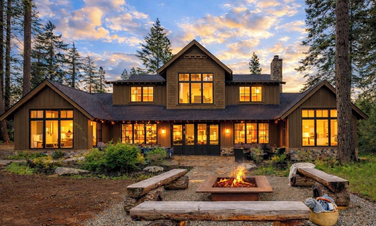 Cle Elum House | Alpine Star | Stay on the Green @ Family Friendly Rates