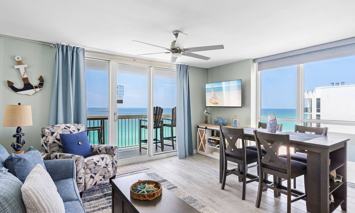 Destin Condo | Beach Front, Fully Updated, Destin Harbor, In and Out Pool