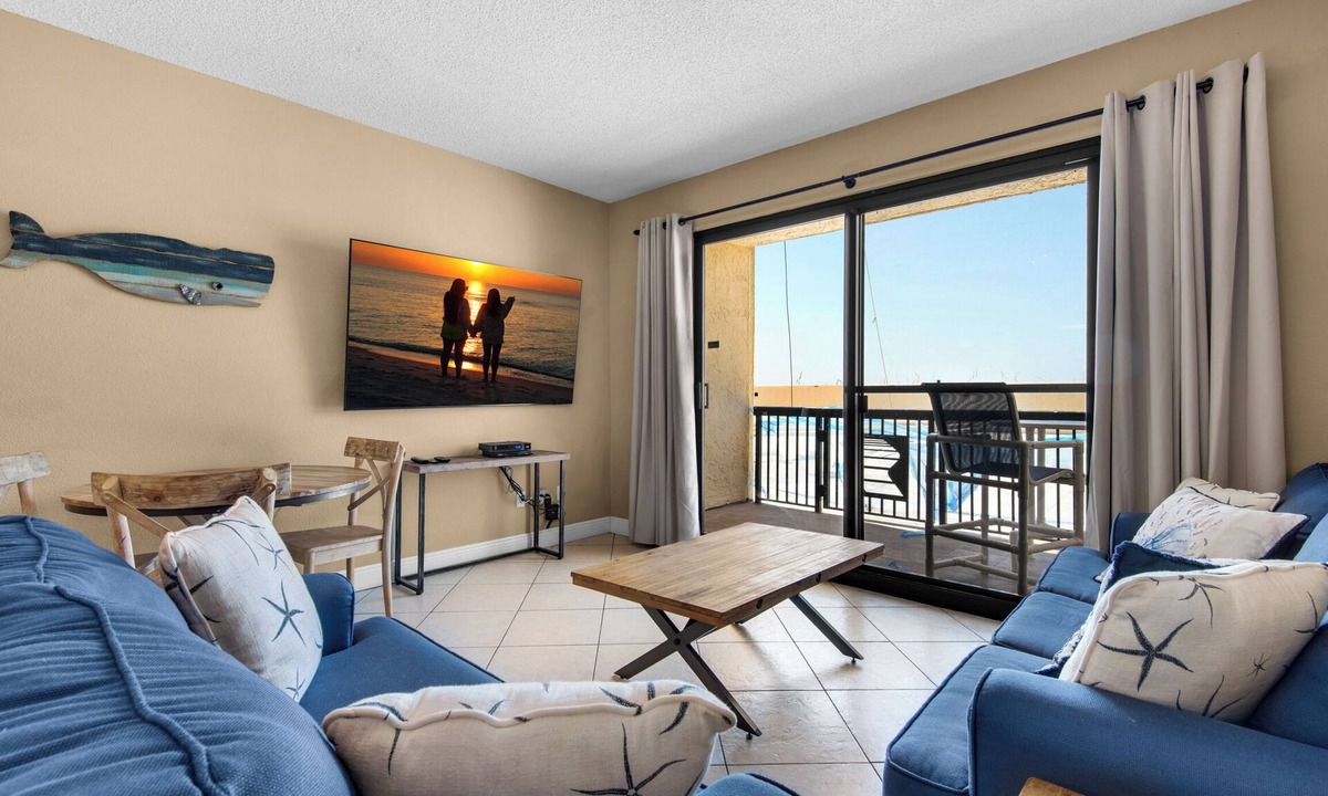 Destin Condo | ☀️Beach Front I Ground Floor I Indoor/Outdoor Pool I Sauna I 1BR SunDestin 102☀️
