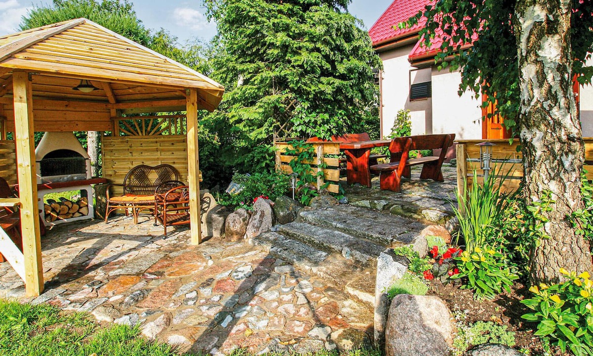 Sarbsk House | Beautiful home in Wicko with WiFi