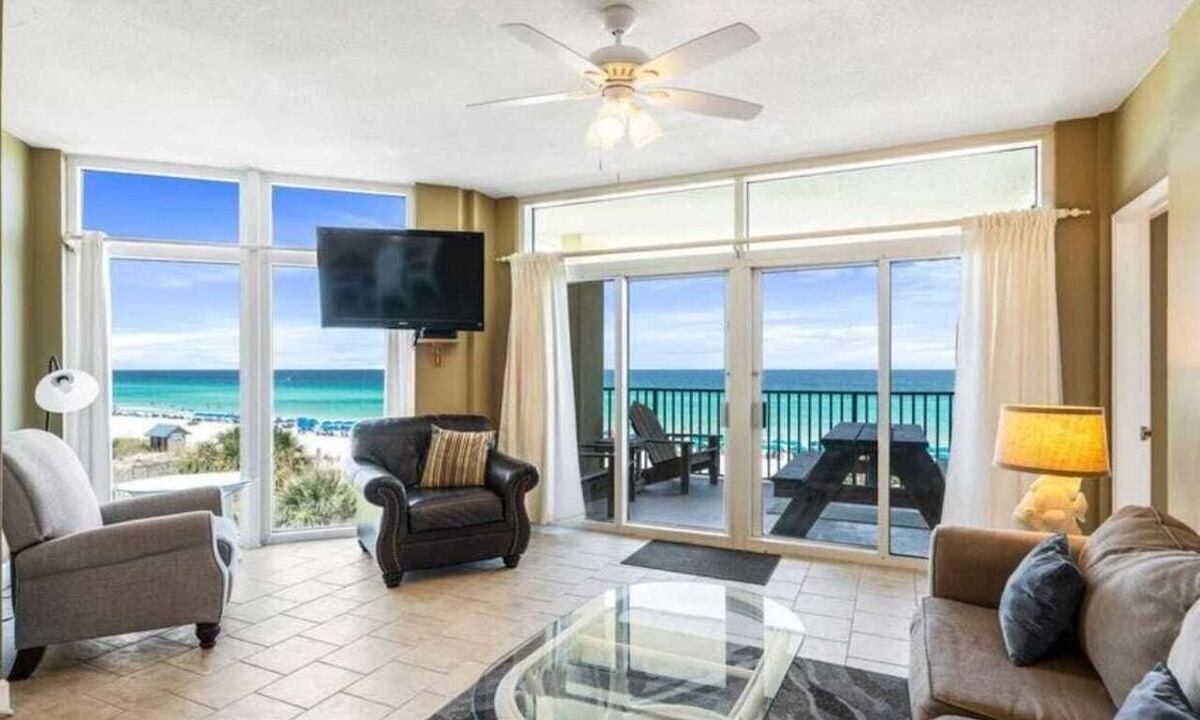 Destin Condo | Destin Beach Retreat With Floor-to-Ceiling Gulf Views and Spacious Balcony