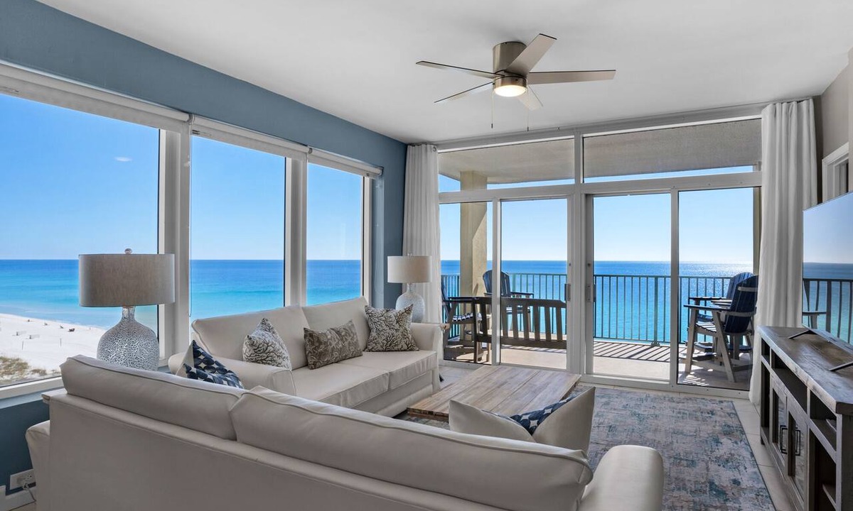 Destin Condo | Directly on the Beach, Pool, Upscale Furnishings
