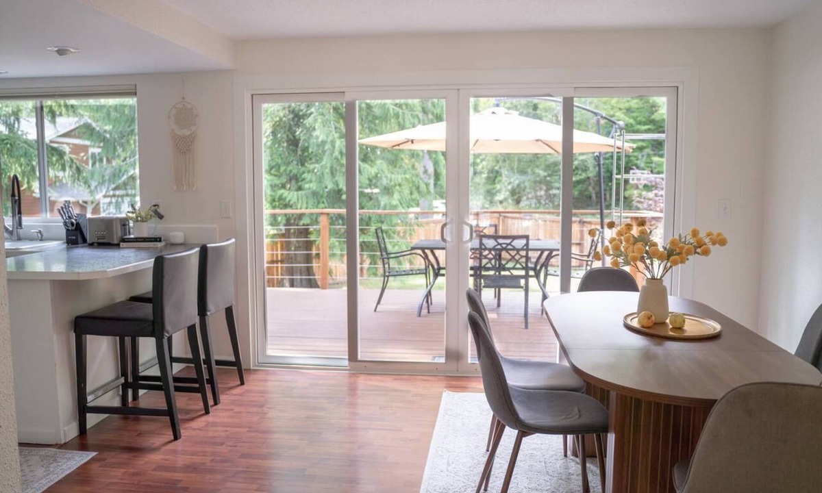North Bend House | Forest Escape – Hiking & Rattlesnake Lake Nearby
