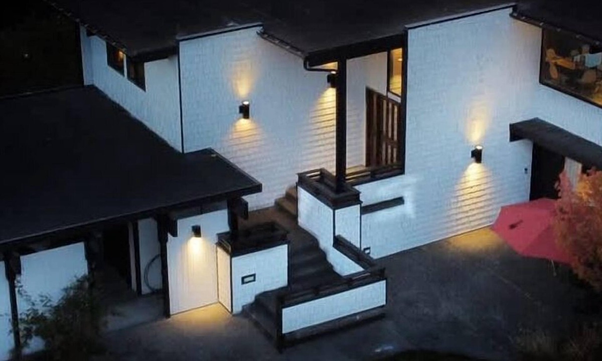 Port Angeles House | Kirks Panoramic Water Views, Steps from Downtown