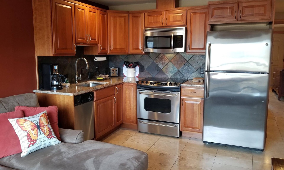 Chelan Condo | Lake View Condo across from the Public Park and Beach, Downtown Chelan!