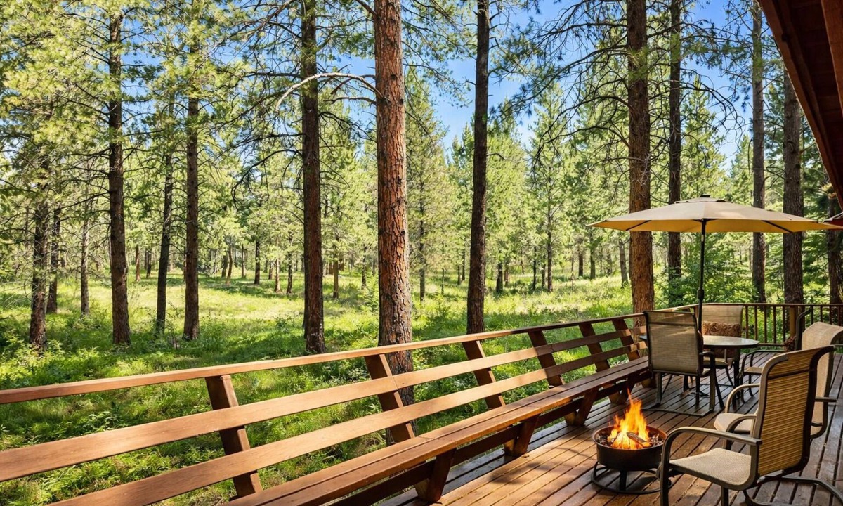Leavenworth Cabin | New Listing! Sauna, Backs Forest Trail, Dog Friendly, Cable