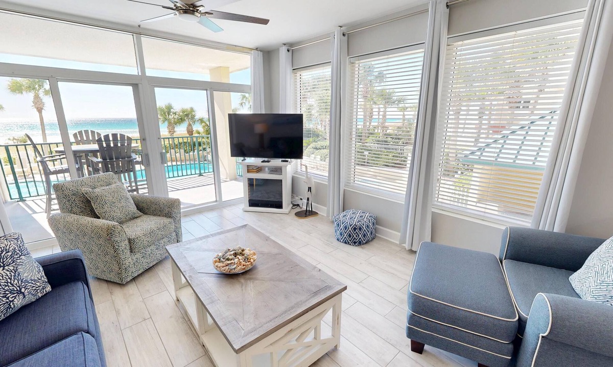 Destin Condo | New Luxurious Beach/Pool View Jade East 150