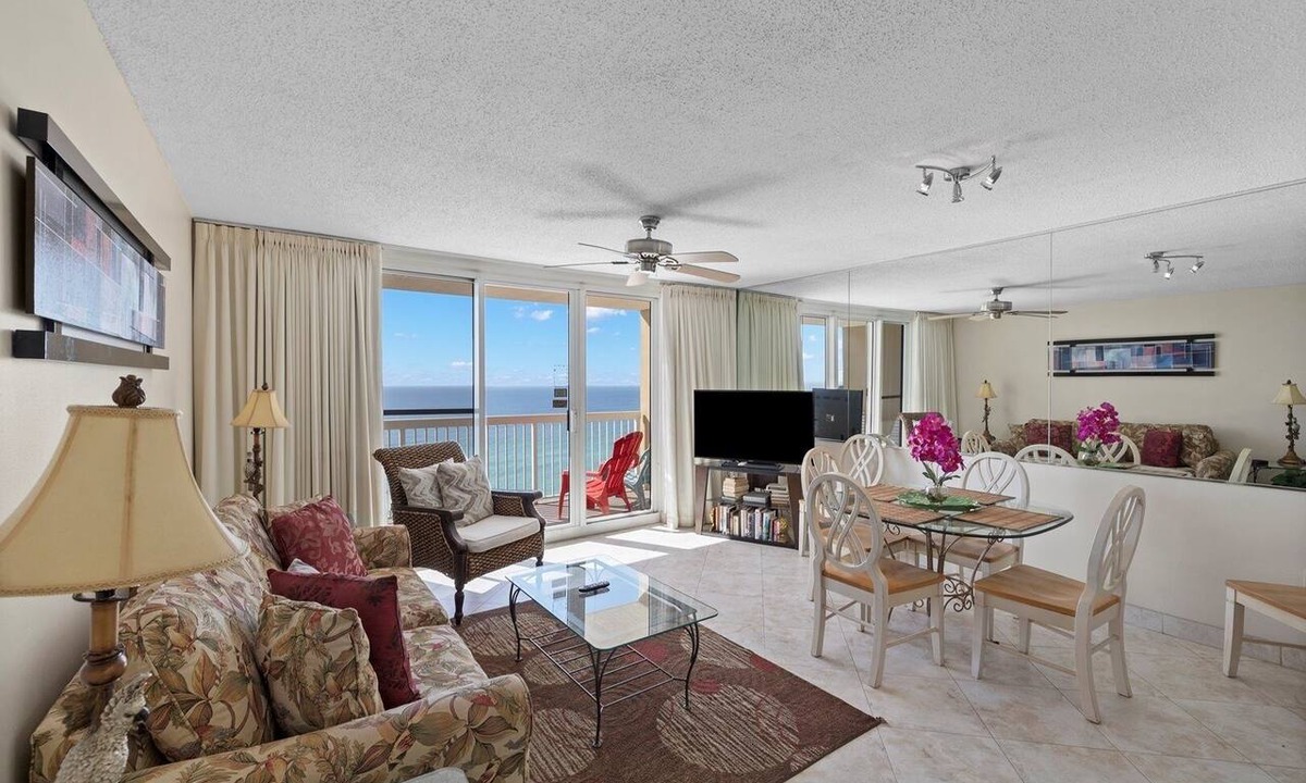 Destin Condo | Pelican Beach 1406 (1-Bedroom Condo) with Pool by Pelican Beach Management