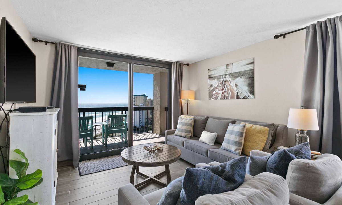 Destin Condo | SunDestin Resort Unit 1818-PENTHOUSE 2 BR/OCEAN FRONT/OCEAN/CITY VIEWS/FIREWORKS