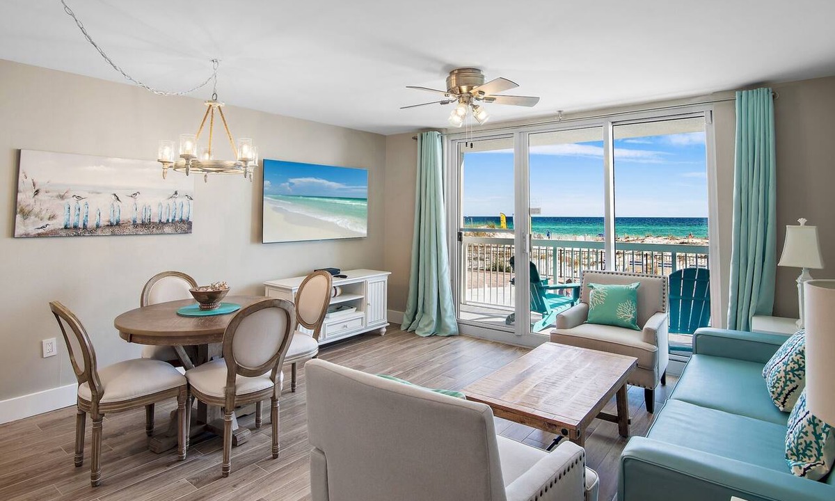 Destin Condo | Walk out to Beach and Pool - Renovated - Spectacular Gulf views