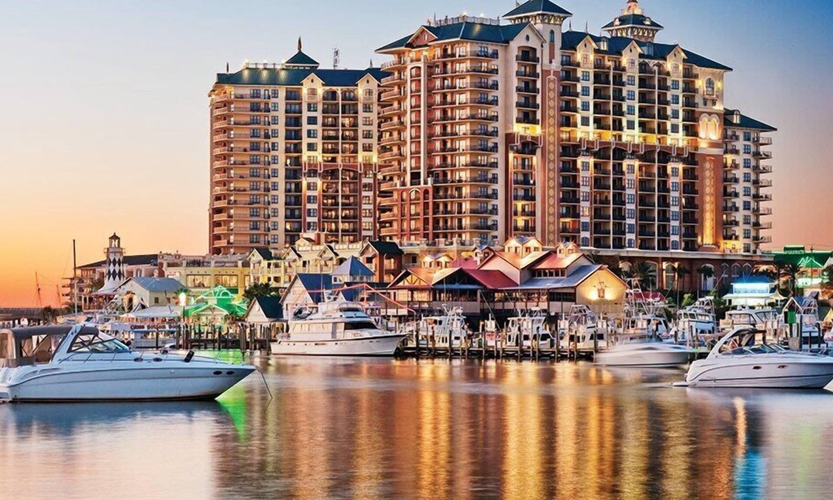 Destin Condo | Wyndham Emerald Grande | 3BR/2BA King Bed Suite