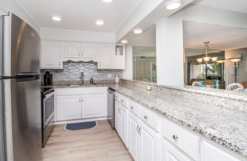 Destin Condo | 2 Bedroom 2.5 bath condo at Silver Dunes on the beach, sleeps 6