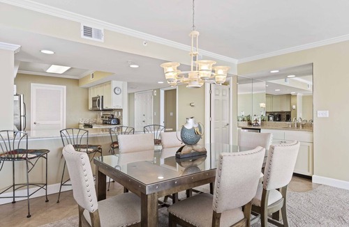 Destin Condo | 2 bedroom, 2 bath Gulf-front condo - Destin Gulfgate 0606!