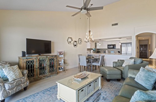 Destin Condo | 316- Gorgeously remodeled, GULF FRONT, great view condo. Destin Beach Club