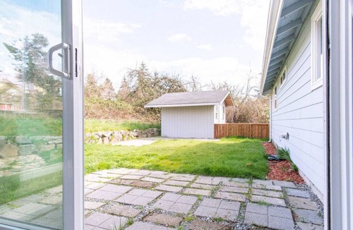 Tukwila House | 4429 lower A · Stylish 3BR suite near airport & Seattle-Unit A