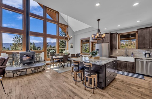 Cle Elum House | 5-Star Gem–Spa/EV/GmRm/PetsOK + Gather, Laugh, Play + 1PM In/Out