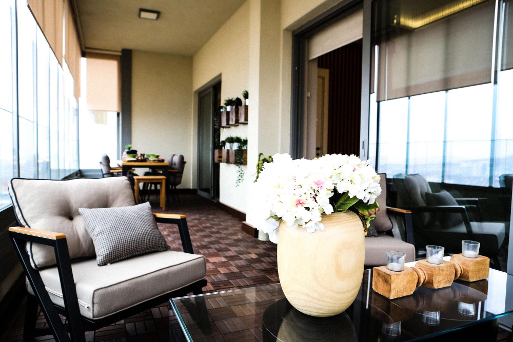 Manson Condo | Alluring Manson Lakeside Condo w/Shared Pool!