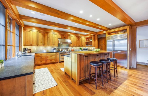Cle Elum House | Alpine Star | Stay on the Green @ Family Friendly Rates