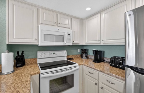 Destin Condo | Awesome Direct Ocean Views! Resort on Beach! Heart of Destin! Close 2 Everything