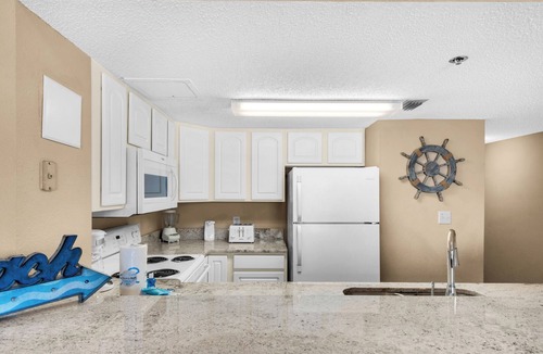 Destin Condo | ☀️Beach Front I Ground Floor I Indoor/Outdoor Pool I Sauna I 1BR SunDestin 102☀️