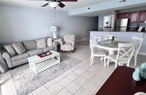 Destin Condo | Beachfront Resort-Amazing View-3 Pools/Tiki Bar