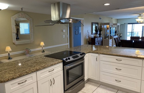 Destin Condo | "Breakers East 206" Gulf Front 2 BR/2BA Beach setup included