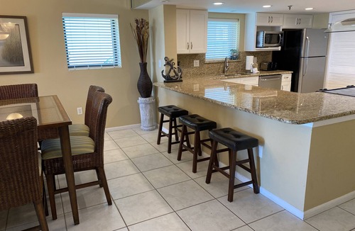 Destin Condo | "Breakers East 206" Gulf Front 2 BR/2BA Beach setup included