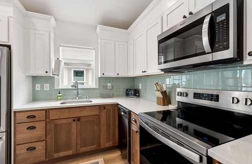 Pacific Beach House | Bubbles Up: Hot Tub, Dog Friendly