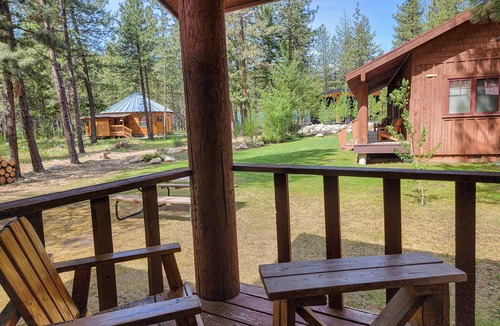 Mazama House | Cedar Plus - large room at The Inn At Mazama