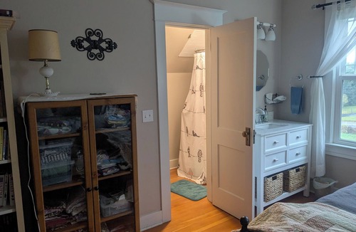 Everett Bed & Breakfast | Charming bed & breakfast in peaceful Snohomish