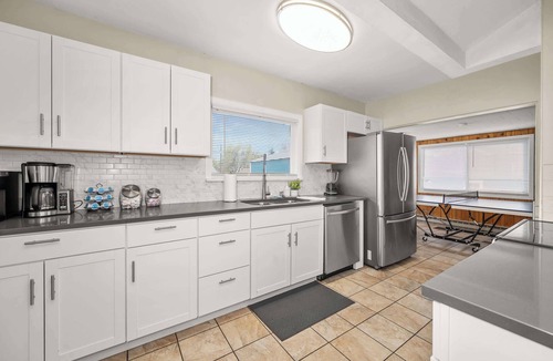 Spokane House | Charming & Spacious Craftsman House
