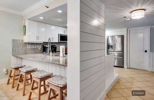 Destin Condo | Destin Towers 33 | Beachfront | Pool & Tennis Courts | FREE Excursions ☀️