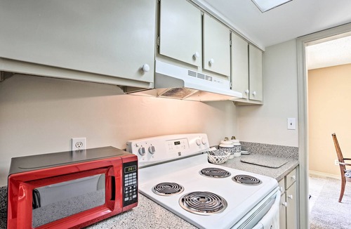 Destin House | Destin Townhome with Beach Access & 2 Pools!