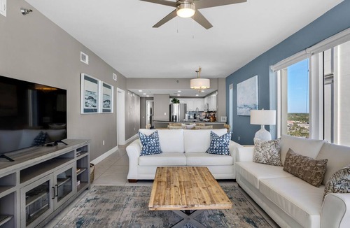 Destin Condo | Directly on the Beach, Pool, Upscale Furnishings