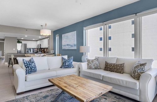 Destin Condo | Directly on the Beach, Pool, Upscale Furnishings