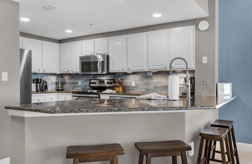 Destin Condo | Directly on the Beach, Pool, Upscale Furnishings