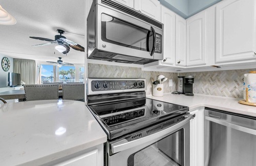Holiday Isle Condo | Dolphin Point 106C - Harbor Views & Boat Slip