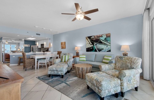 Destin Condo | Elegant 2BR Gulf front condo sleeps 4 balcony, chefs' kitchen and view.