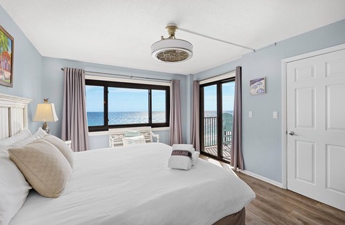 Destin Condo | Emerald Towers 1104 - Gulf Front, Heated Community Pool, Tennis + Fitness!