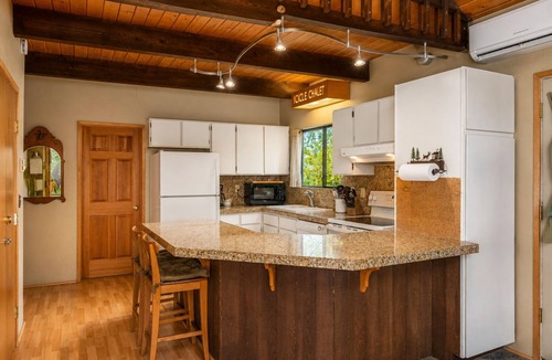 Leavenworth Cabin | Enchantments Hike Nearby | Views | Hot Tub | BBQ