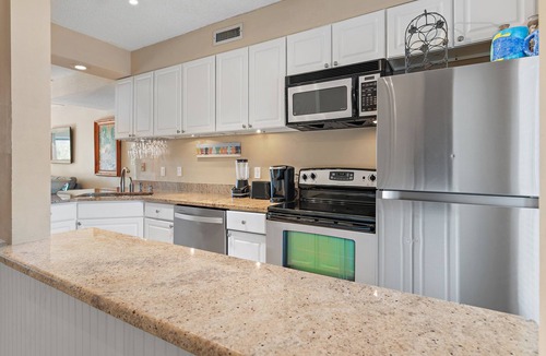 Destin Condo | Enjoy beachfront living during your stay at this 2-bedroom, 2-bathroom rental