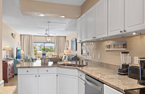 Destin Condo | Enjoy beachfront living during your stay at this 2-bedroom, 2-bathroom rental