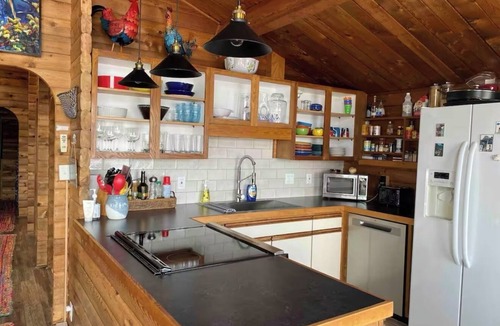 Ferndale House | Family-Friendly Beach Home! Sunrise @ Sandy Point
