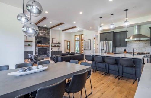 Cle Elum House | Golf View, Hot Tub, Suncadia Pool Access