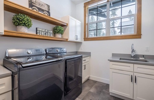 Cle Elum House | Golf View, Hot Tub, Suncadia Pool Access
