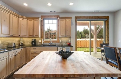 Cle Elum Ski Chalet | Golf Views, Game Room & Suncadia Pool Access