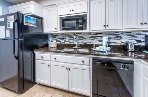 Holiday Isle Condo | 🏝️ Gorg VIEWS ⛱️ Summer discounts! Free beach chairs & umbrella