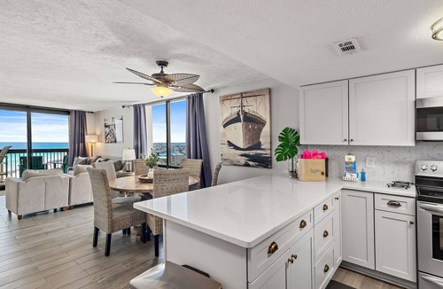 Destin Condo | 🌊Gulf Front View Penthouse Retreat | Fabulous Amenities | SunDestin 1818🌊